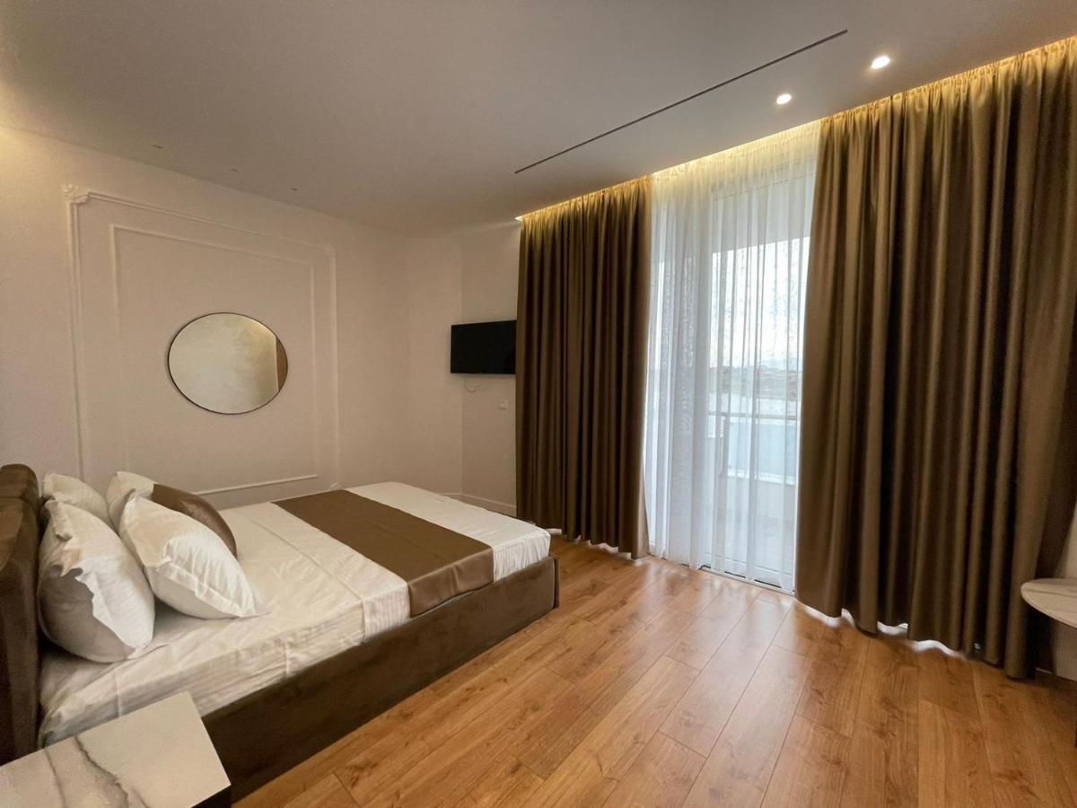 Hotel Ujvara Belsh Extérieur photo