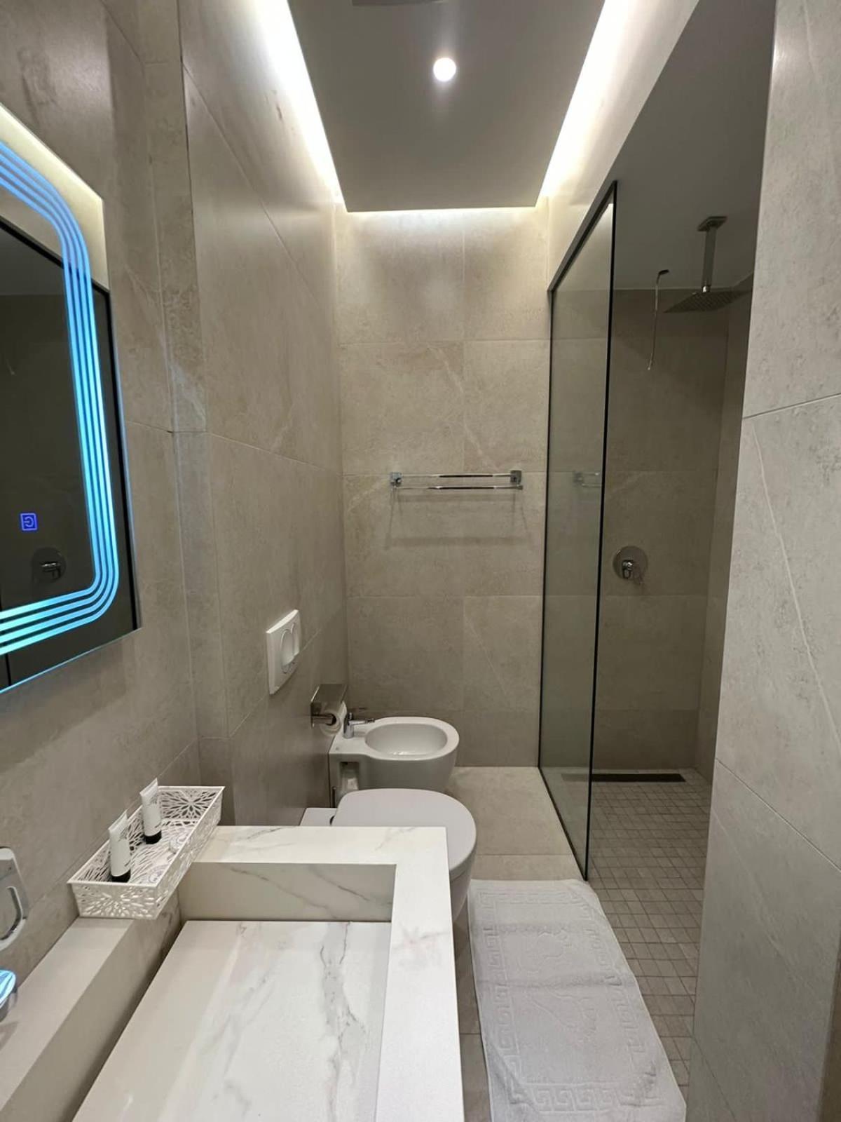 Hotel Ujvara Belsh Extérieur photo